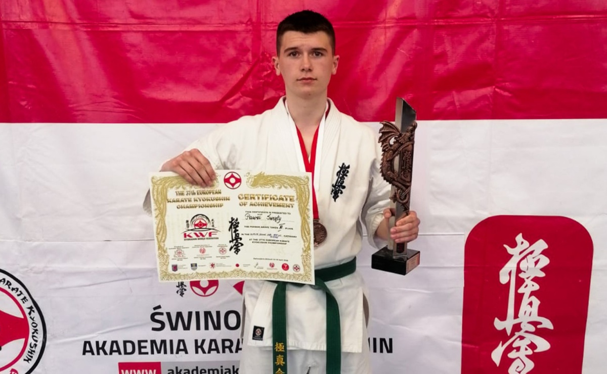 Brązowy medal Pawła Świętego na Mistrzostwach Europy Karate Kyokushin - Serwis informacyjny z Raciborza - naszraciborz.pl