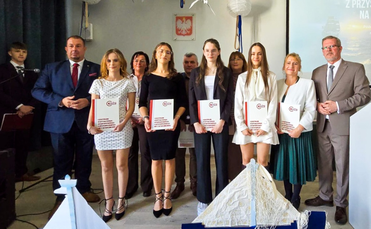 Z przystani CKZiU nr 1 na ocean życia. Budowlanka i Gastronomik żegnają absolwentów - Serwis informacyjny z Raciborza - naszraciborz.pl