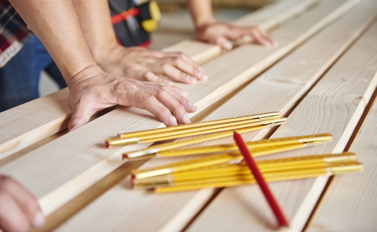 Jak wybrać łączniki do drewna do projektów tarasowych i konstrukcji ogrodowych? - Serwis informacyjny z Raciborza - naszraciborz.pl