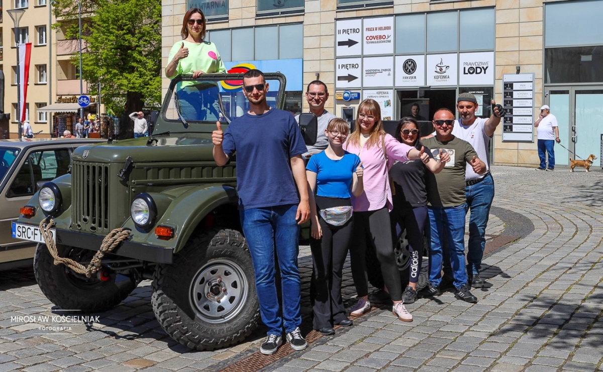 Majówka Pokoleń w AquaBrax zawitała do Raciborza. Klasyki opanowały rynek - Serwis informacyjny z Raciborza - naszraciborz.pl