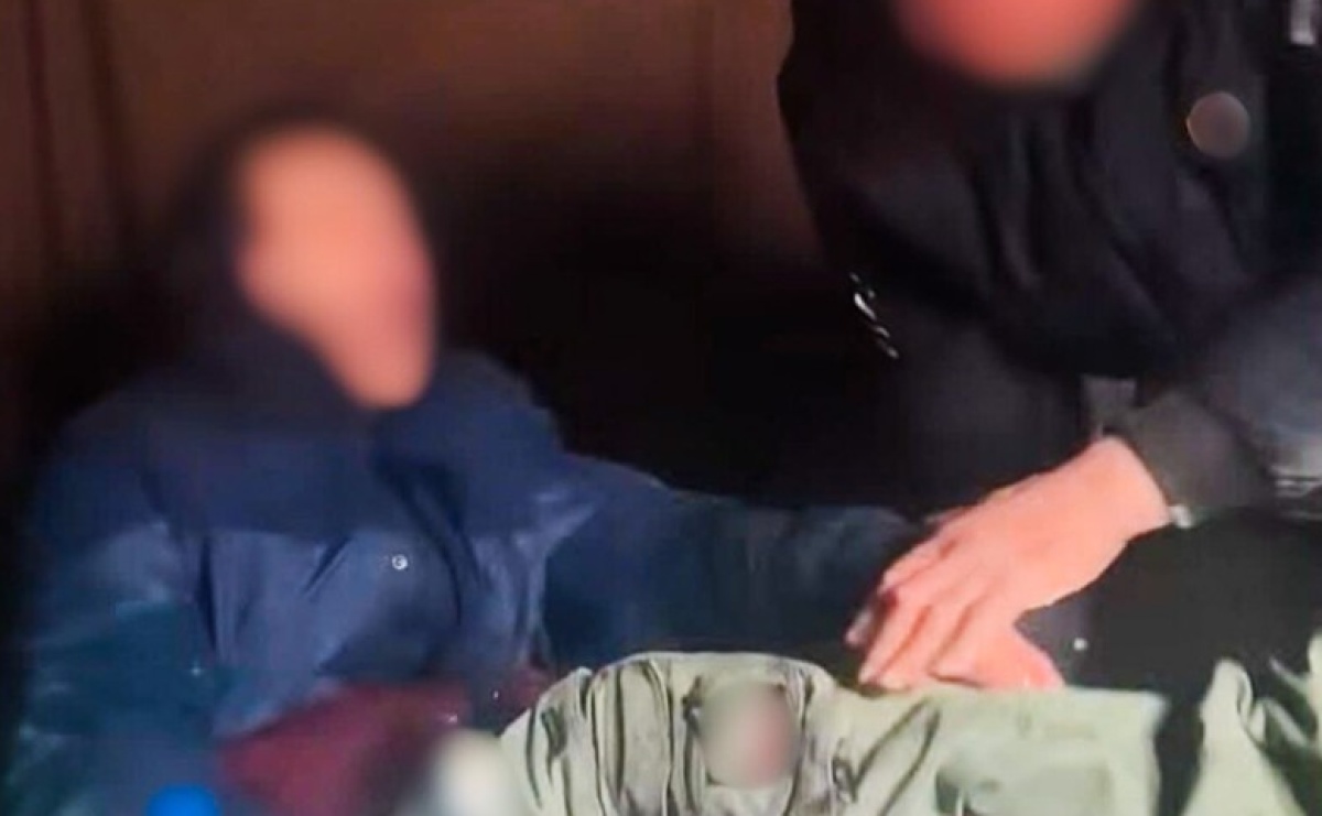 W sieci pojawił się film, na którym agresor bije mężczyznę - policjanci dotarli do wszystkich uczestników libacji. Materiały zostały przekazane do prokuratury - Serwis informacyjny z Raciborza - naszraciborz.pl