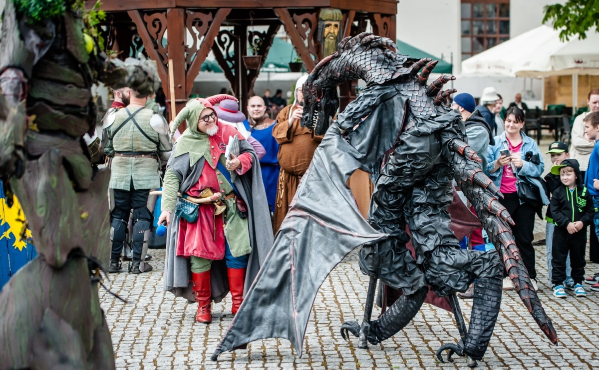 II Festiwal Średniowieczny na Zamku Piastowskim - walki rycerskie, smok i teatry ognia [FOTO i WIDEO] - Serwis informacyjny z Raciborza - naszraciborz.pl
