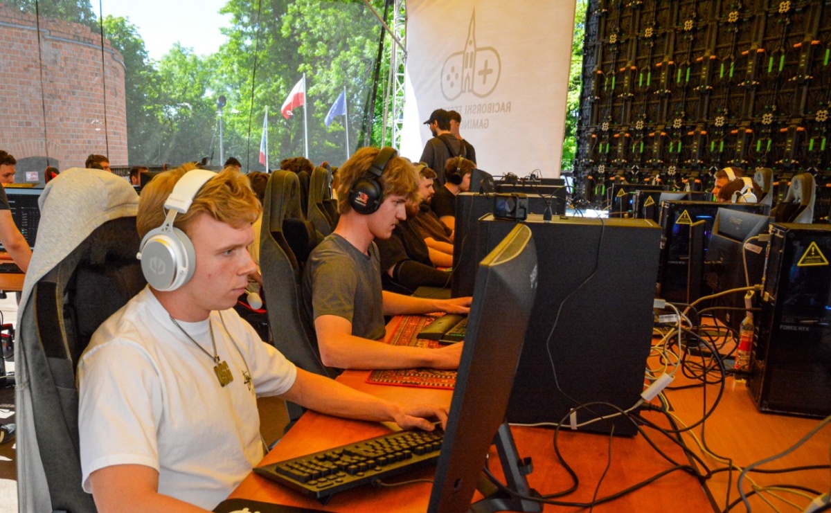 VII Raciborski Festiwal Gamingowy trwa na Zamku Piastowskim. E-wydarzenie przyciąga tłumy uczestników - Serwis informacyjny z Raciborza - naszraciborz.pl