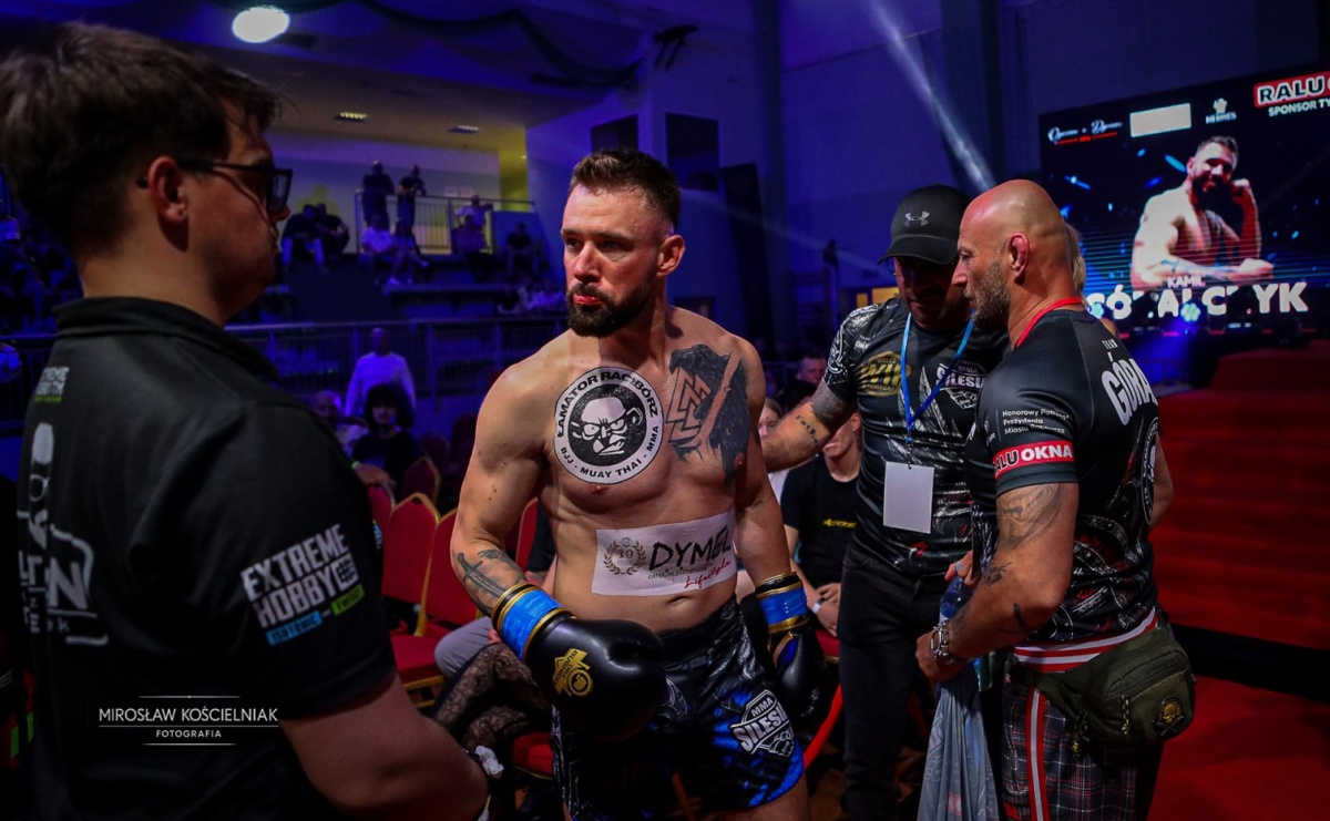 Silesian MMA 26 i Walcz i Pomagaj 16 przyciągnęły tłumy. Rafako Arena wypełniła się do ostatniego miejsca - Serwis informacyjny z Raciborza - naszraciborz.pl