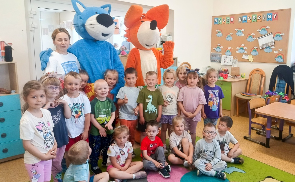 Ponad 400 dzieci wzięło udział w spotkaniach edukacyjnych z Fenkiem - Serwis informacyjny z Raciborza - naszraciborz.pl