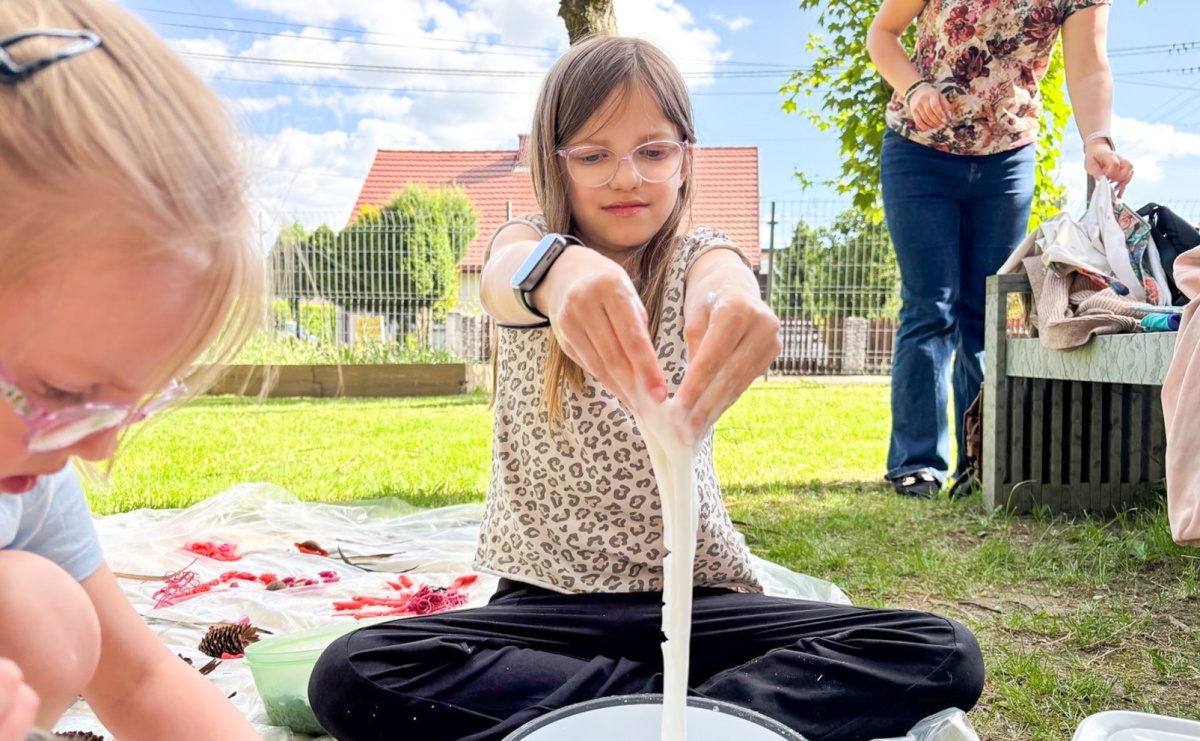 Sensoryczna przygoda z książką w Filii nr 3 w Ocicach - Serwis informacyjny z Raciborza - naszraciborz.pl