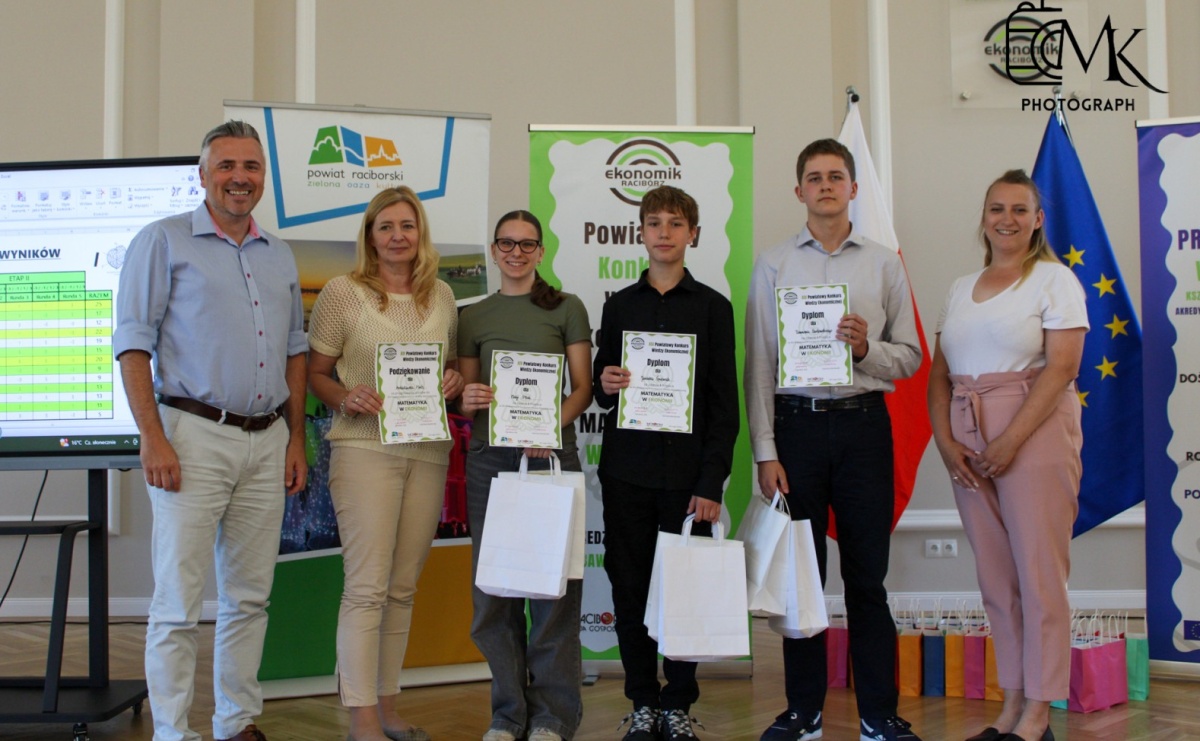 Wręczono Stypendia im. Tadeusza Ekierta. Wsparcie otrzyma 30 uczniów raciborskich szkół - Serwis informacyjny z Raciborza - naszraciborz.pl