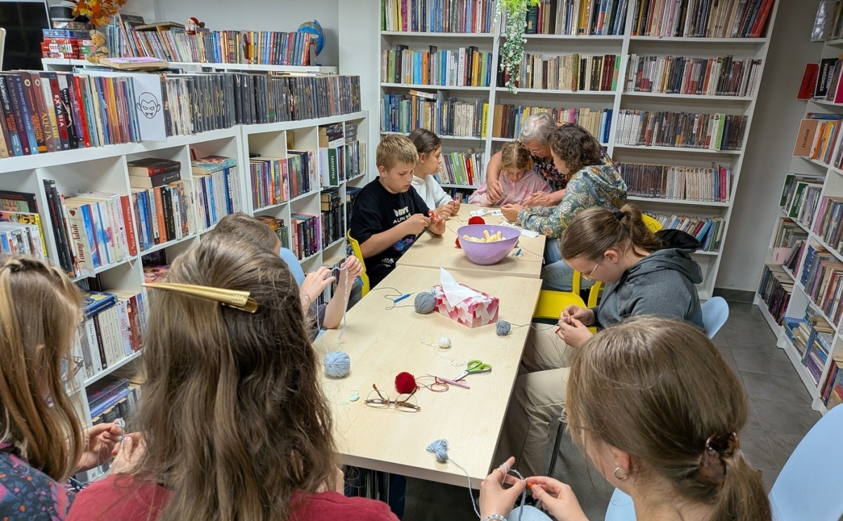 Haft tamborkowy i szydełkowanie w raciborskiej bibliotece - Serwis informacyjny z Raciborza - naszraciborz.pl