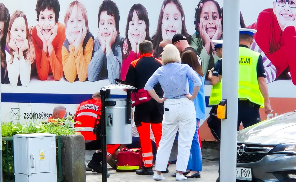 Potrącenie dwóch 8-latków na ulicy Kozielskiej w Raciborzu. Policja wyjaśnia okoliczności zdarzenia [FOTO] - Serwis informacyjny z Raciborza - naszraciborz.pl