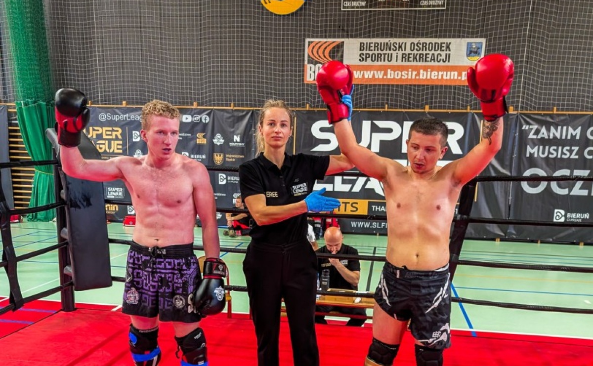 Wielki triumf zawodników Łamatora Racibórz w Bieruniu. Drużynowe wicemistrzostwo na Super League Fights - Serwis informacyjny z Raciborza - naszraciborz.pl
