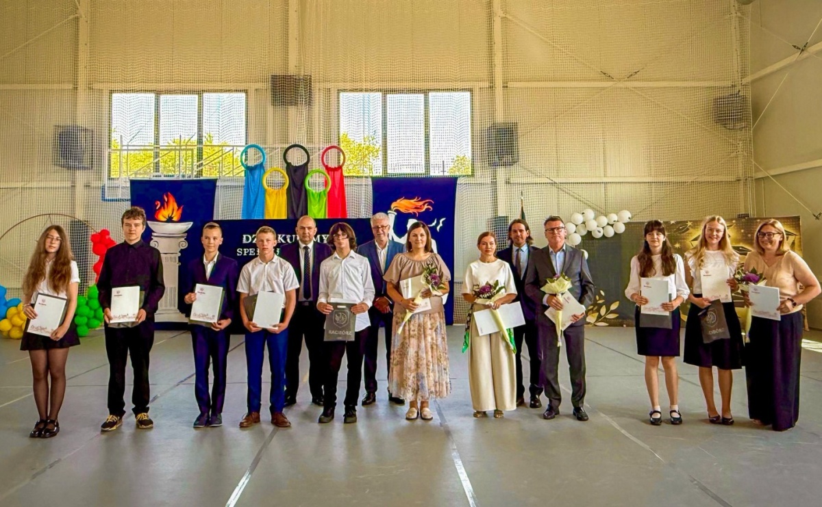 Gala mistrzów nauki i miejskie zakończenie roku szkolnego w Raciborzu: uroczyste uhonorowanie laureatów, finalistów oraz ich pedagogów - Serwis informacyjny z Raciborza - naszraciborz.pl