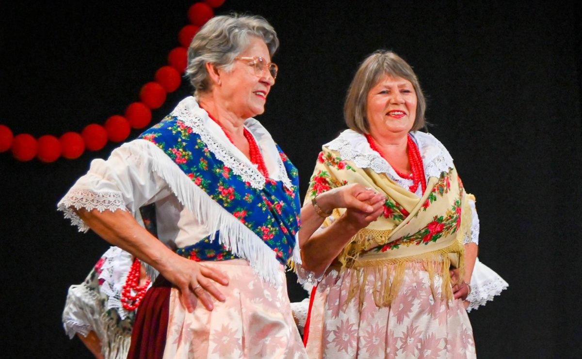 20 lat Strzechy Seniorów. Jubileuszowy koncert przeniesiony pod dach - Serwis informacyjny z Raciborza - naszraciborz.pl