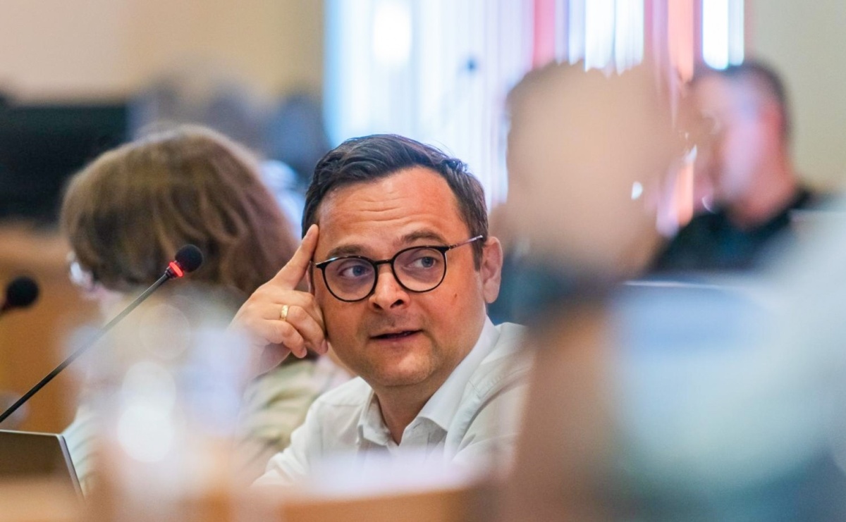 Lustro drogowe przy ul. Michejdy. Miasto skieruje sprawę do komisji bezpieczeństwa - Serwis informacyjny z Raciborza - naszraciborz.pl