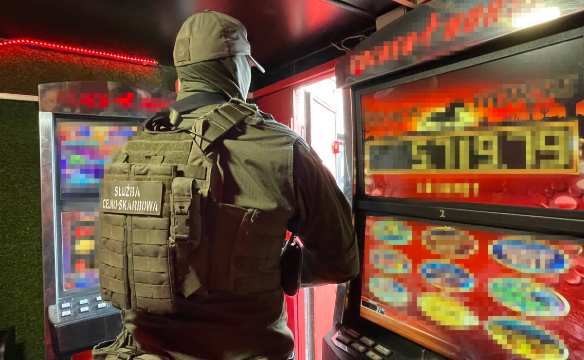 KAS i Policja zakończyły śledztwo w sprawie urządzania nielegalnych gier hazardowych. Przeciwko 12 osobom skierowano akty oskarżenia - Serwis informacyjny z Raciborza - naszraciborz.pl