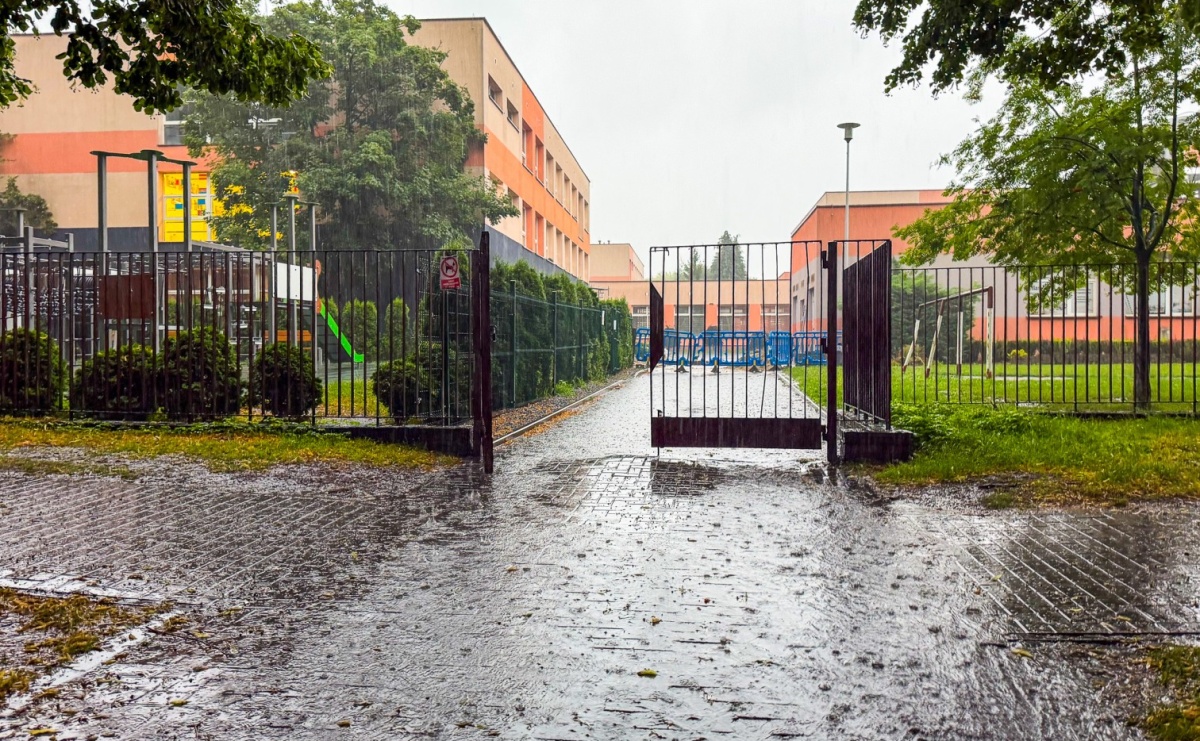 Miasto szuka wykonawcy remontu piwnic w Szkole Podstawowej nr 15 - Serwis informacyjny z Raciborza - naszraciborz.pl