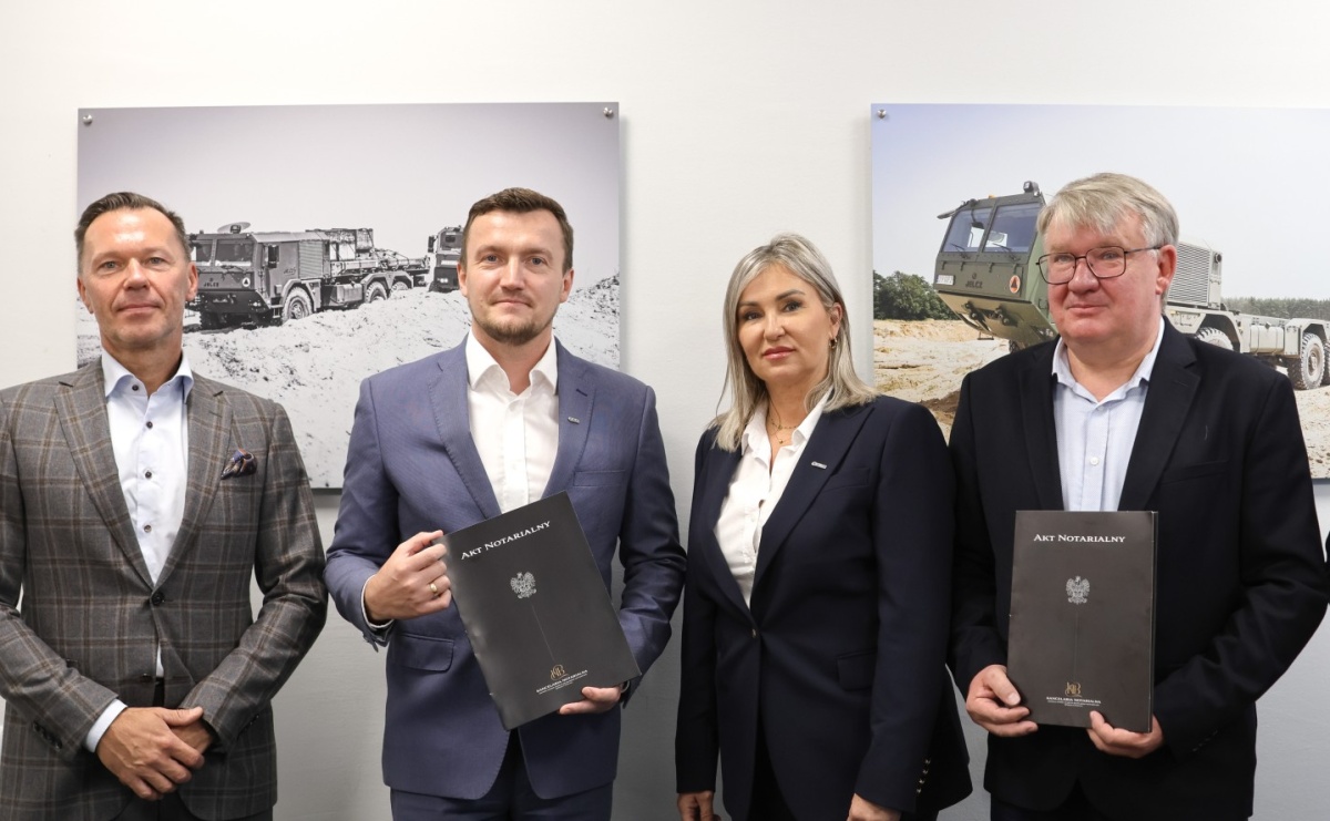 Jelcz Sp. z o. o. oraz Rosomak S.A. podpisały umowę poddzierżawy jednej z hal po byłych zakładach Rafako - Serwis informacyjny z Raciborza - naszraciborz.pl