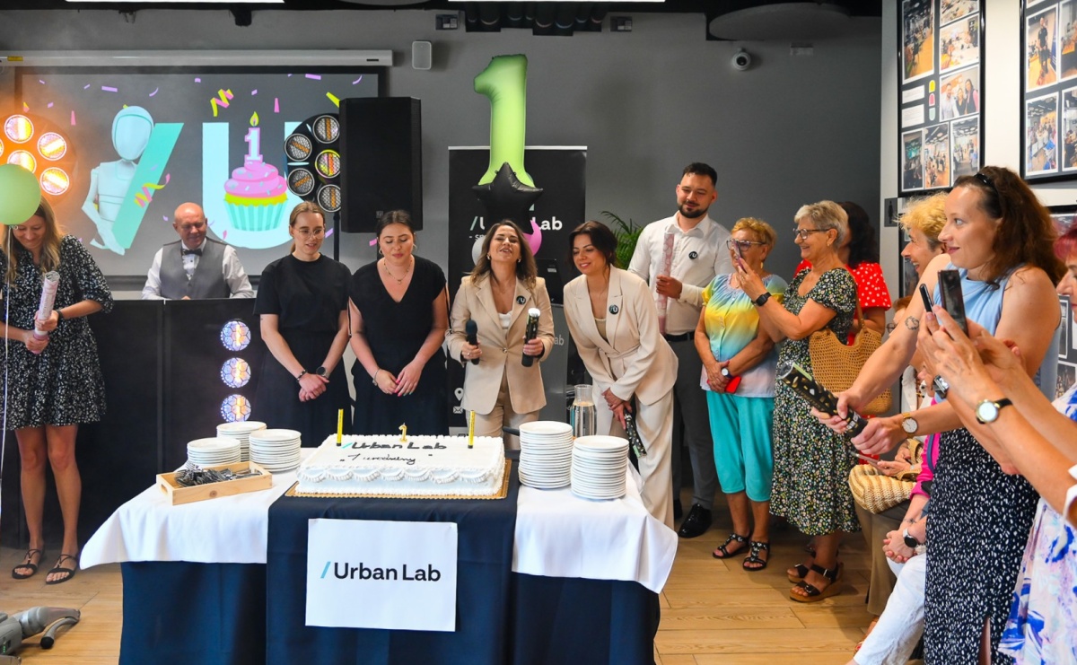 Urban Lab Racibórz ma rok. Na nowym dworcu PKP świętowano jubileusz - Serwis informacyjny z Raciborza - naszraciborz.pl