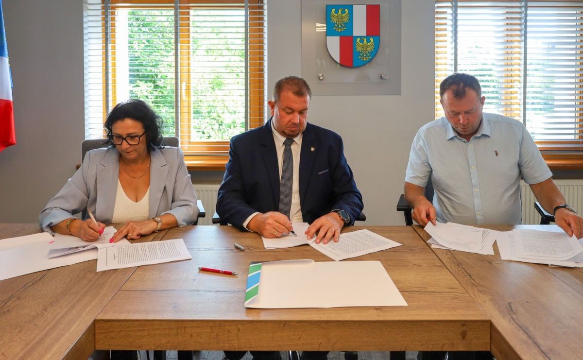 Rusza kolejny etap budowy nowej komendy straży pożarnej w Raciborzu. Umowa na magazyn Obrony Cywilnej podpisana - Serwis informacyjny z Raciborza - naszraciborz.pl