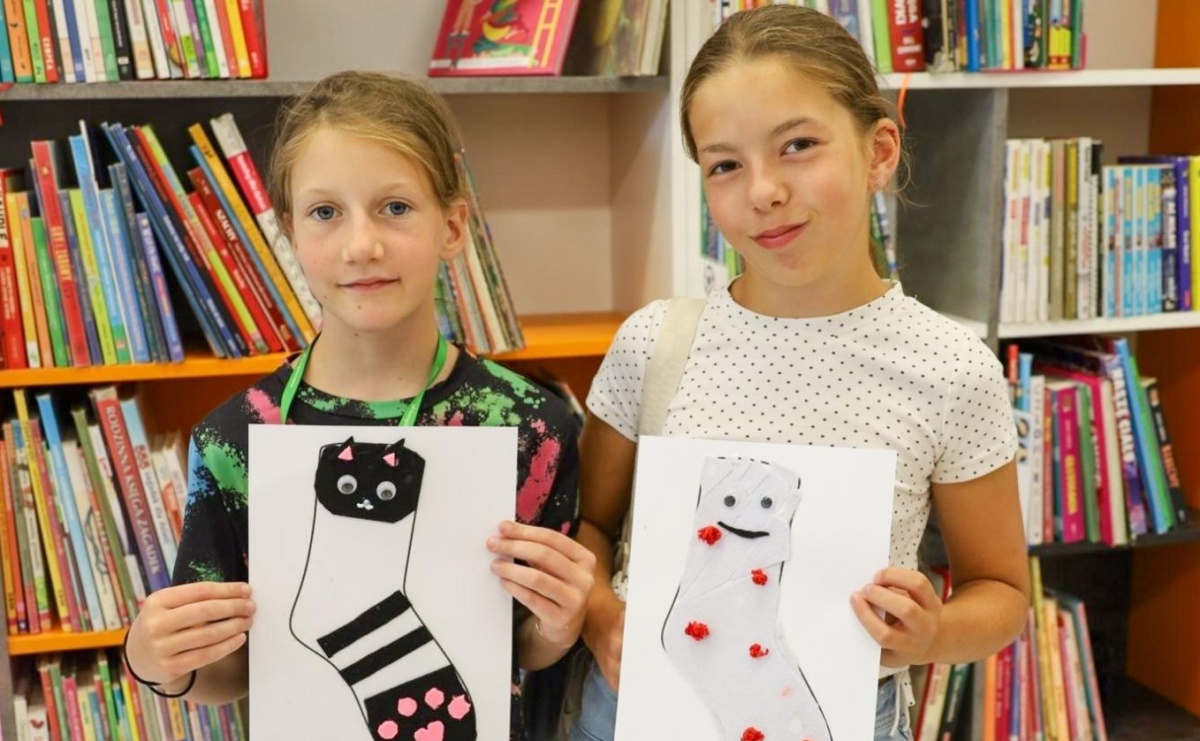 Lato z Biblioteką: Niesamowite przygody dziesięciu skarpetek - Serwis informacyjny z Raciborza - naszraciborz.pl