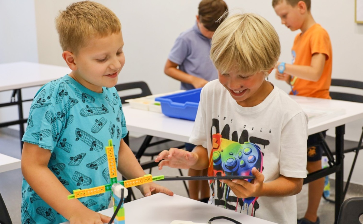 Wakacyjne programowanie z LEGO w bibliotece - Serwis informacyjny z Raciborza - naszraciborz.pl
