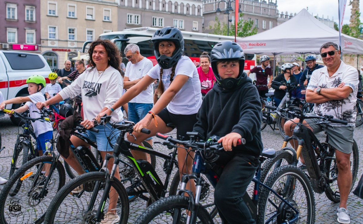 Rodzinny rajd połączył mieszkańców regionu. Tak wyglądała rowerowa część strażackiego Memoriału [FOTO i WIDEO] - Serwis informacyjny z Raciborza - naszraciborz.pl