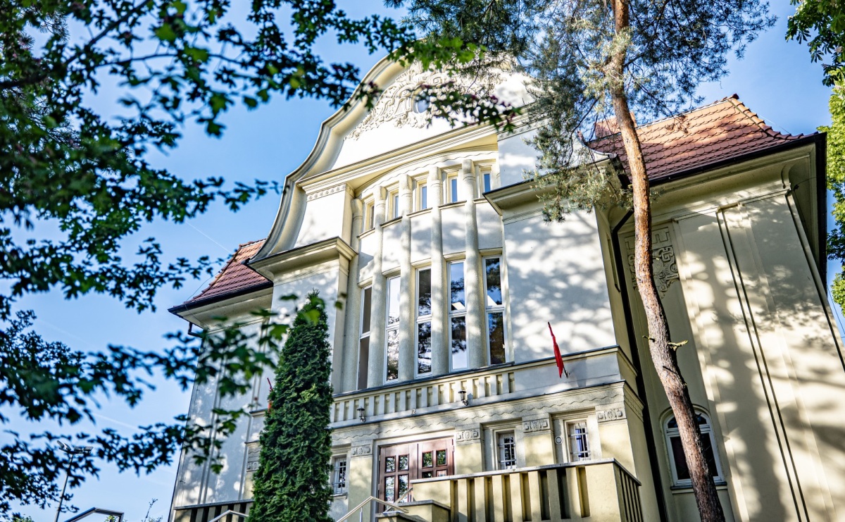 Legimi nie tylko w wakacje! Kody dostępne w Bibliotece w Raciborzu - Serwis informacyjny z Raciborza - naszraciborz.pl