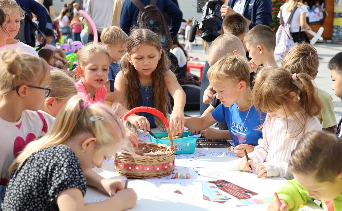 Raciborska biblioteka na Jarmarku Książki w Karwinie - Serwis informacyjny z Raciborza - naszraciborz.pl