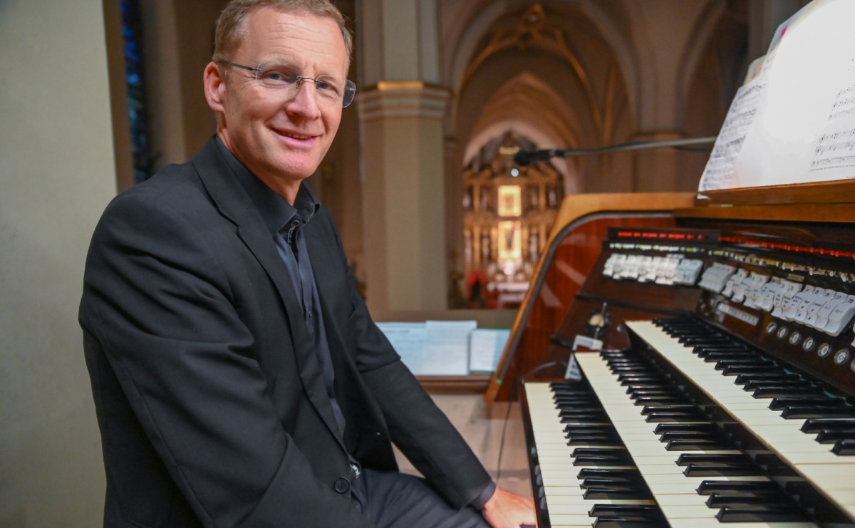 Muzyka rodząca się na żywo. Thomas Lennartz wystąpił podczas Dni Muzyki Organowej i Kameralnej - Serwis informacyjny z Raciborza - naszraciborz.pl