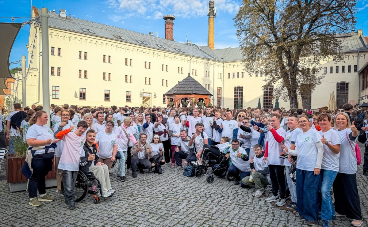 Młodzież Powiatu Raciborskiego ruszyła sprzątać świat [FOTO i WIDEO] - Serwis informacyjny z Raciborza - naszraciborz.pl