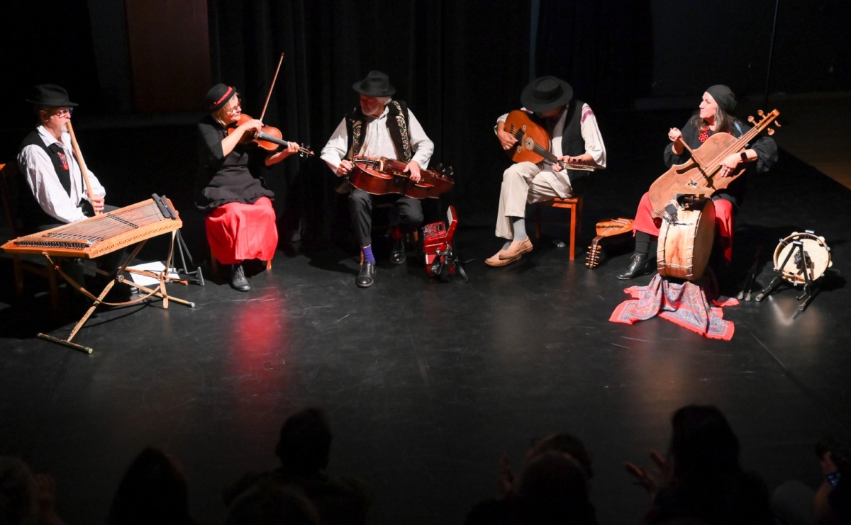 OFF-KA w Raciborzu. Kafka, teatr improwizacji i muzyczna opowieść o Huculszczyźnie [FOTO i WIDEO] - Serwis informacyjny z Raciborza - naszraciborz.pl