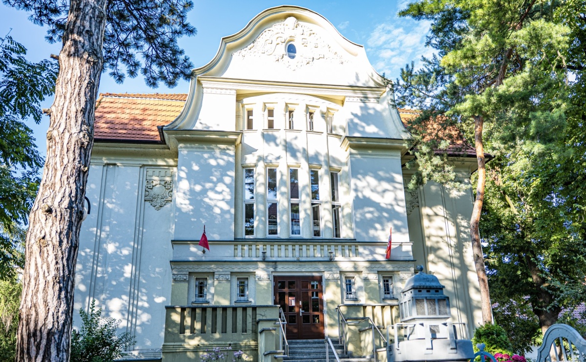 Darmowa karta biblioteczna na Weekend seniora z kulturą w Bibliotece - Serwis informacyjny z Raciborza - naszraciborz.pl