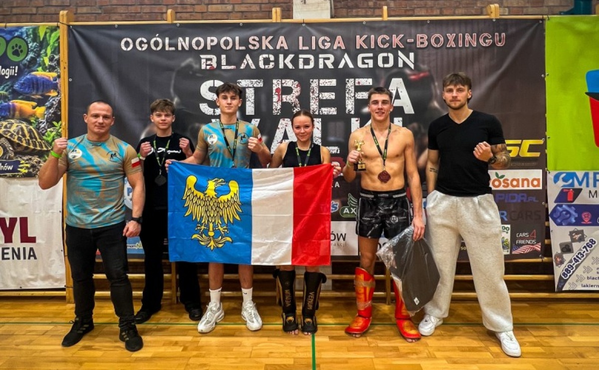 Dwa złota dla Bartula Fight Club Racibórz! Adam Brzozowski najlepszym zawodnikiem K-1 - Serwis informacyjny z Raciborza - naszraciborz.pl