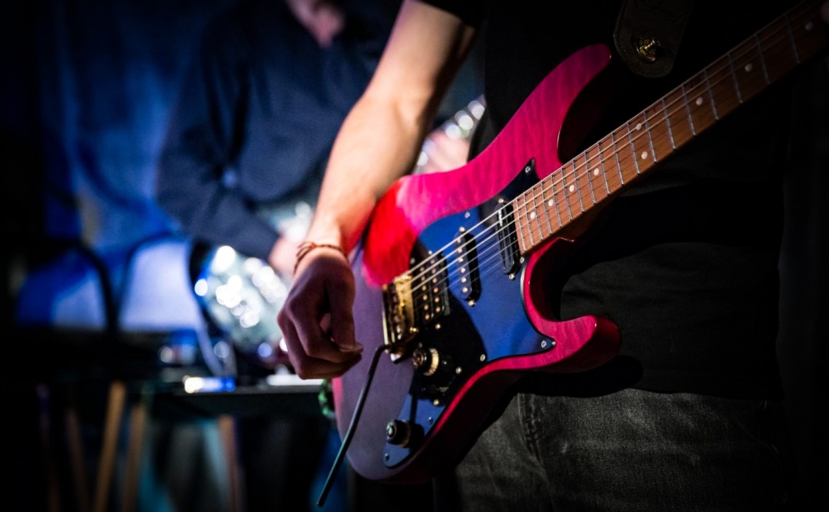 Rock w starym zamku. Wielkie hity lat 80. na żywo i akustycznie przy świecach - Serwis informacyjny z Raciborza - naszraciborz.pl