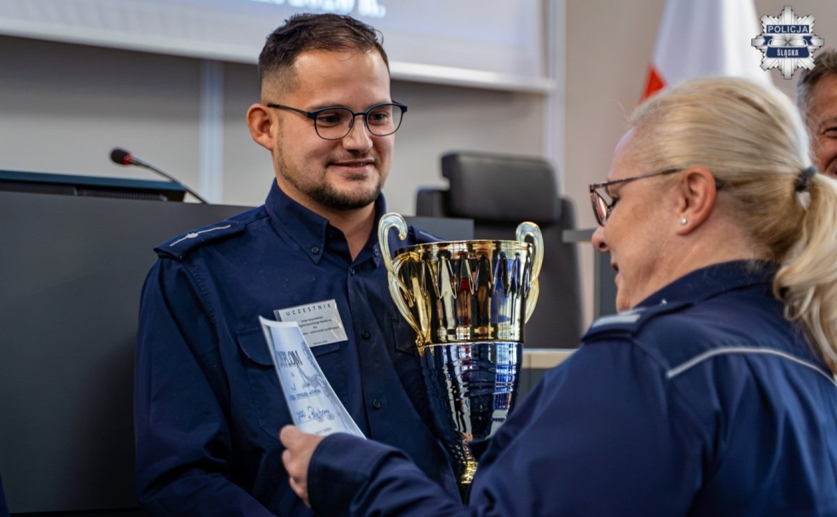 Policjant z Krzyżanowic najlepszym oskarżycielem publicznym w województwie - Serwis informacyjny z Raciborza - naszraciborz.pl