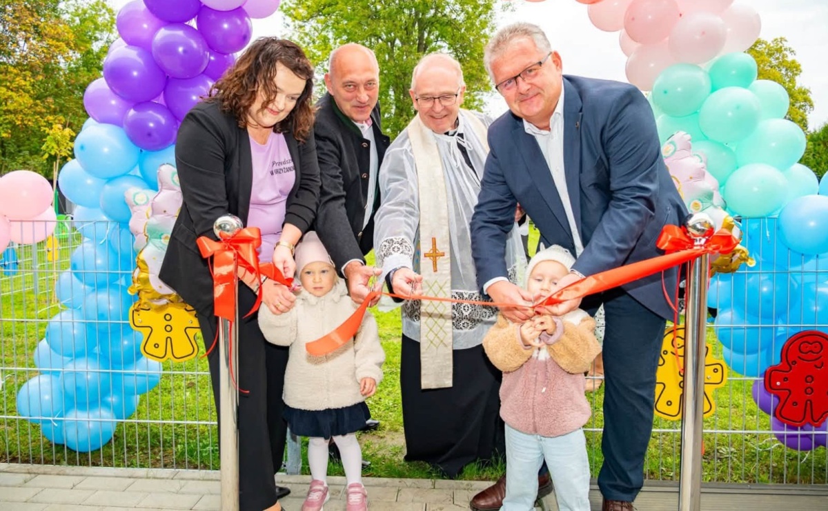 Nowy plac zabaw przy żłobku i zmodernizowana sala gimnastyczna w Krzyżanowicach - Serwis informacyjny z Raciborza - naszraciborz.pl