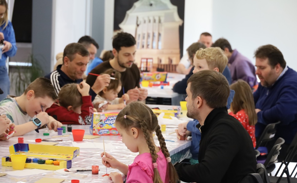 Biblioteczny Klub Ojca zaprasza do wspólnego budowania budek lęgowych - Serwis informacyjny z Raciborza - naszraciborz.pl