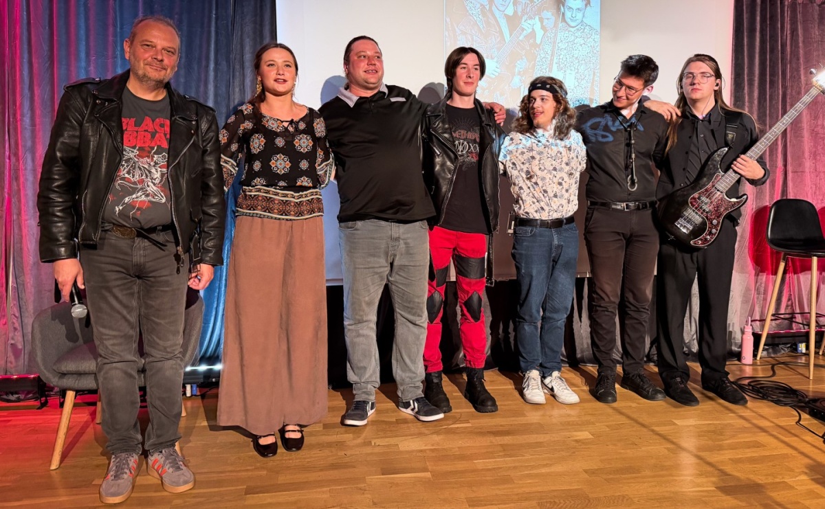 Rockowe legendy zabrzmiały na Zamku Piastowskim. Kult, Maanam, Perfect i TSA w akustycznych aranżacjach - Serwis informacyjny z Raciborza - naszraciborz.pl