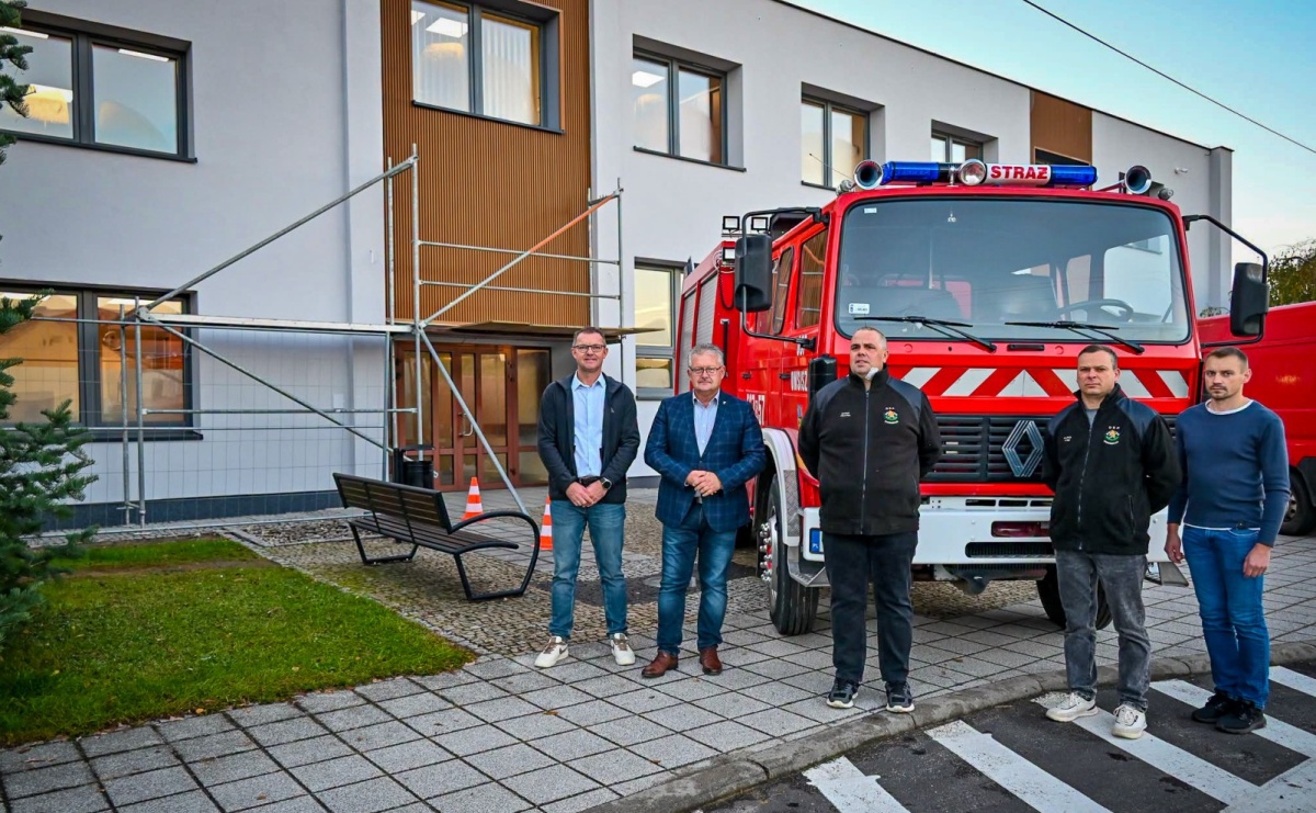 Samochód strażacki z Owsiszcz trafił do Mielnicy Podolskiej na Ukrainie - Serwis informacyjny z Raciborza - naszraciborz.pl