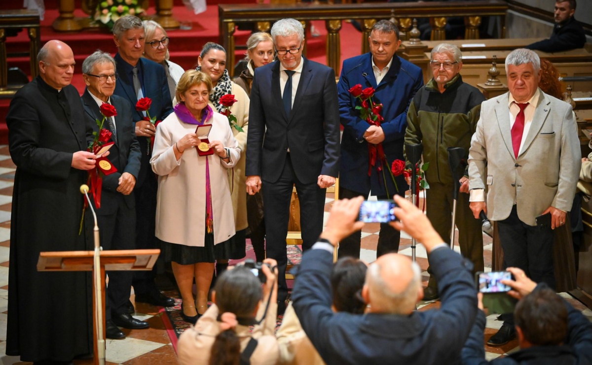 Wręczono medale Unitas in Veritate. Laureaci XXIV Dni Księdza Prałata Stefana Pieczki - Serwis informacyjny z Raciborza - naszraciborz.pl