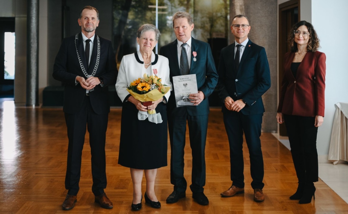 Złote i szmaragdowe gody w Krzanowicach. 21 par świętowało jubileusze [FOTO na bis] - Serwis informacyjny z Raciborza - naszraciborz.pl